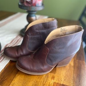 Korks Gemini Brown Ankle Booties